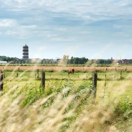 Vissershuisje 09-04 With Parking By Interhome